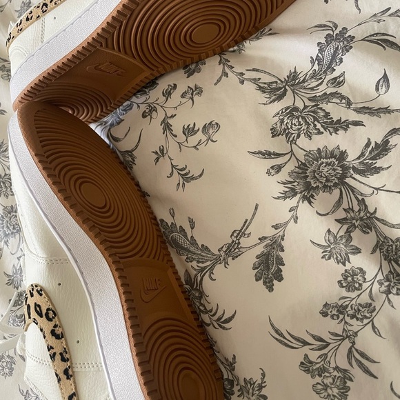 Woman’s Nike court vision low leopard print sneakers New never worn - Picture 6 of 6